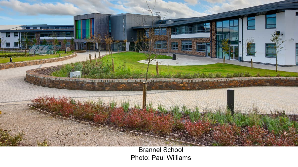 New uniform rules spark row at clay country school voicenewspapers.co.uk